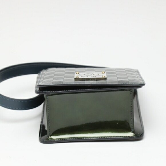 LOUIS VUITTON Green Damier Shoulder Bag - Picture 4 of 10